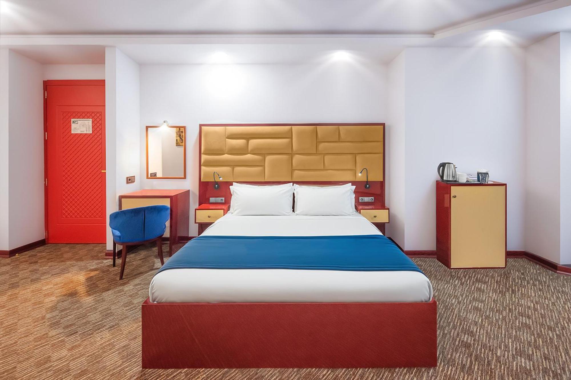 Denis Hotel Tbilisi Exterior photo