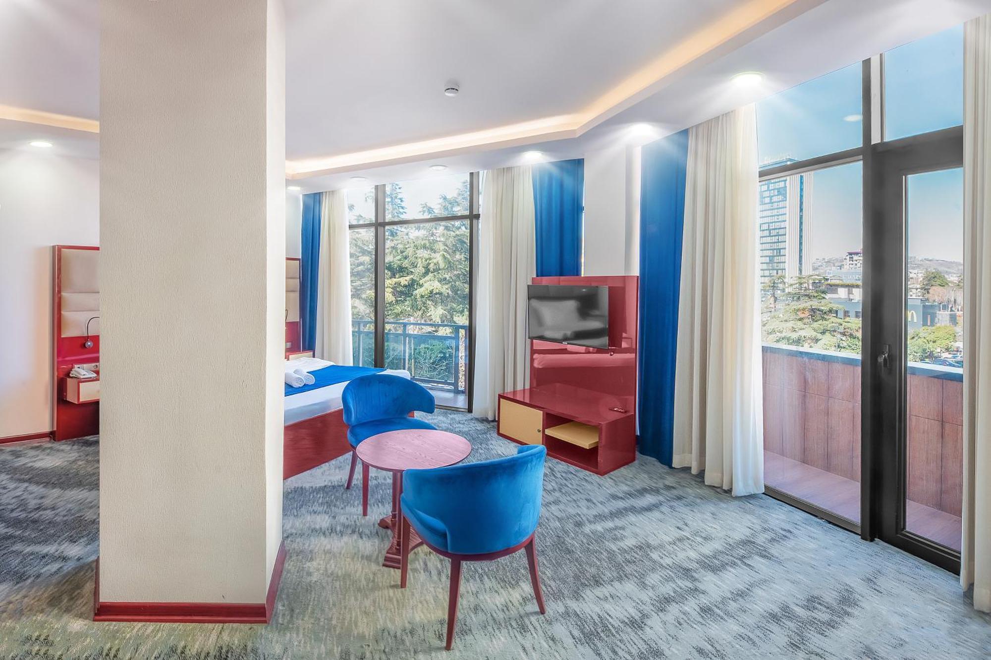 Denis Hotel Tbilisi Exterior photo