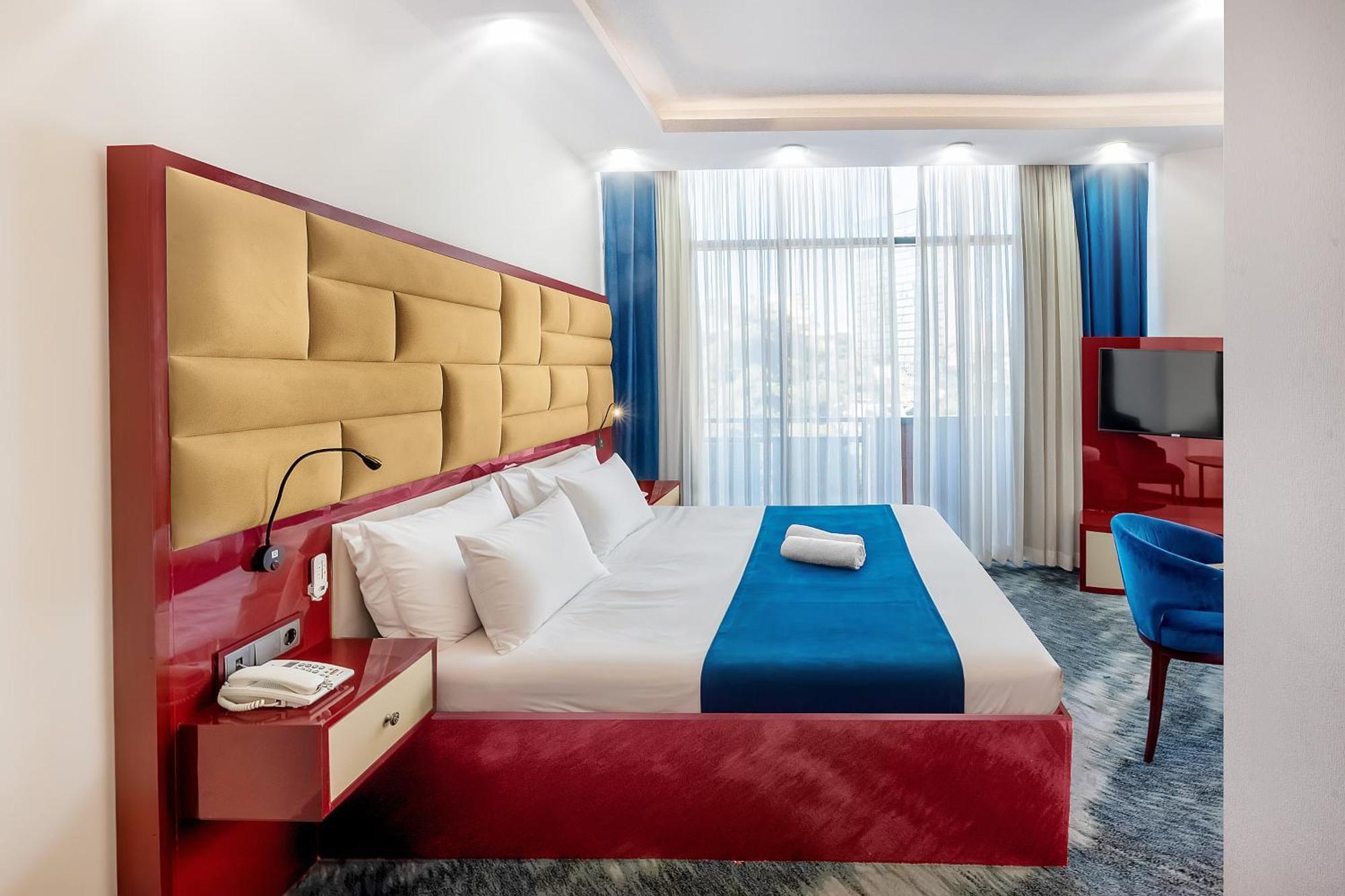 Denis Hotel Tbilisi Exterior photo